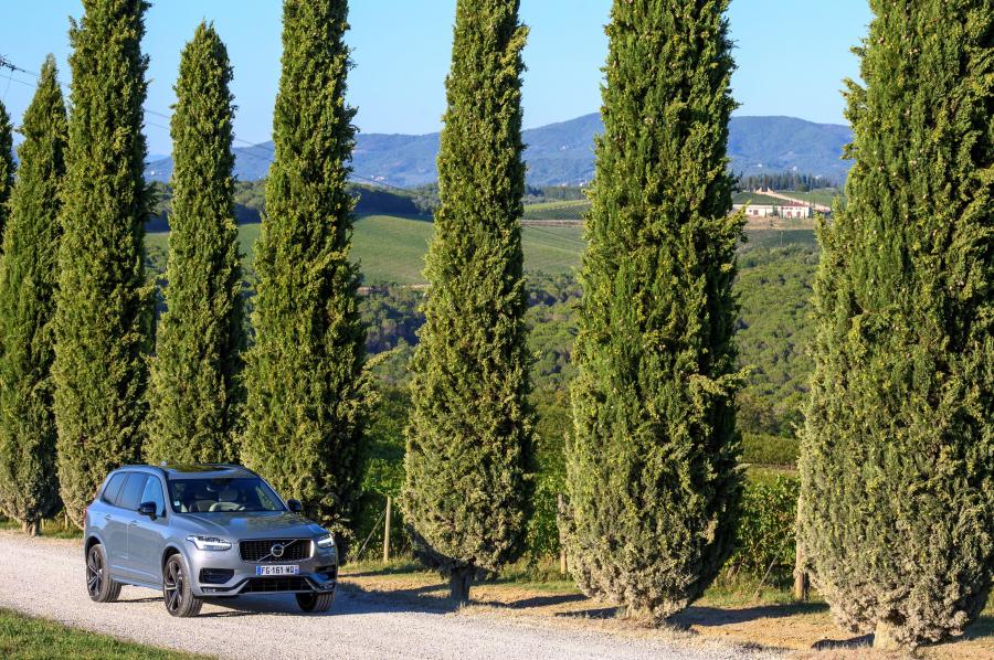  Volvo XC90 B5 R-Design 2019 года  (WW) (фото 16 из 16)